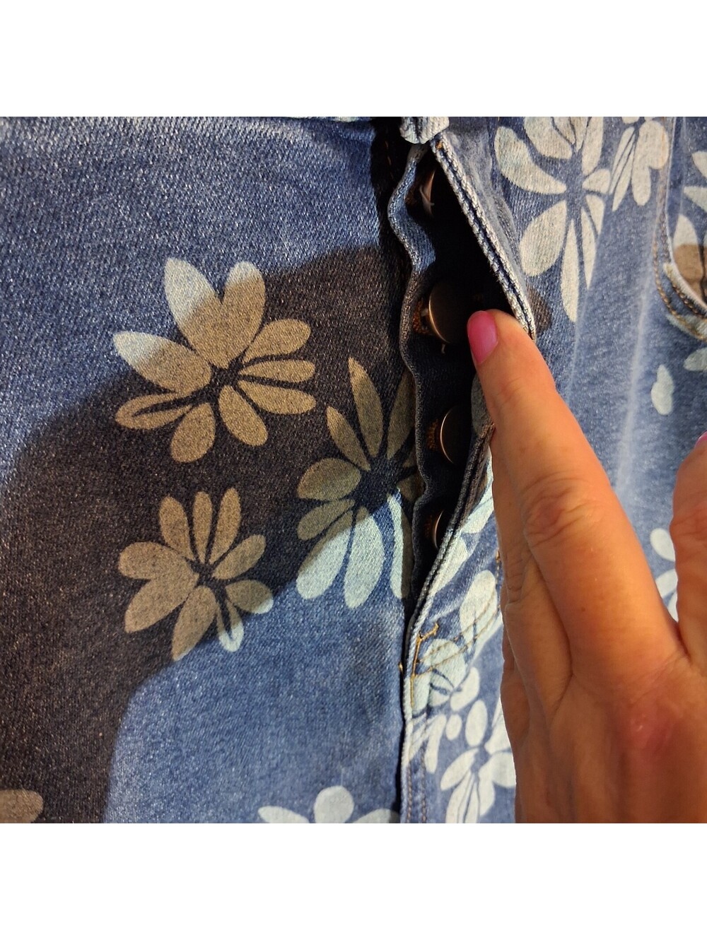 Blue Velvet XL Floral Print Denim Pants with Button Fly - Picture 3 of 5